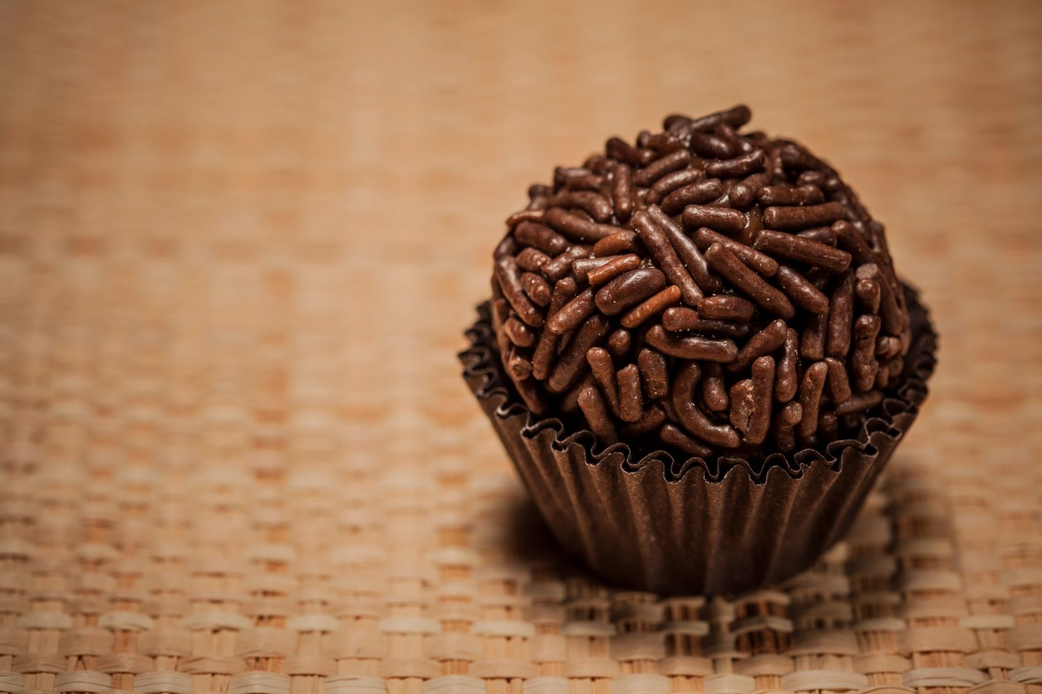 dicas de doces para festa infantil: brigadeiro